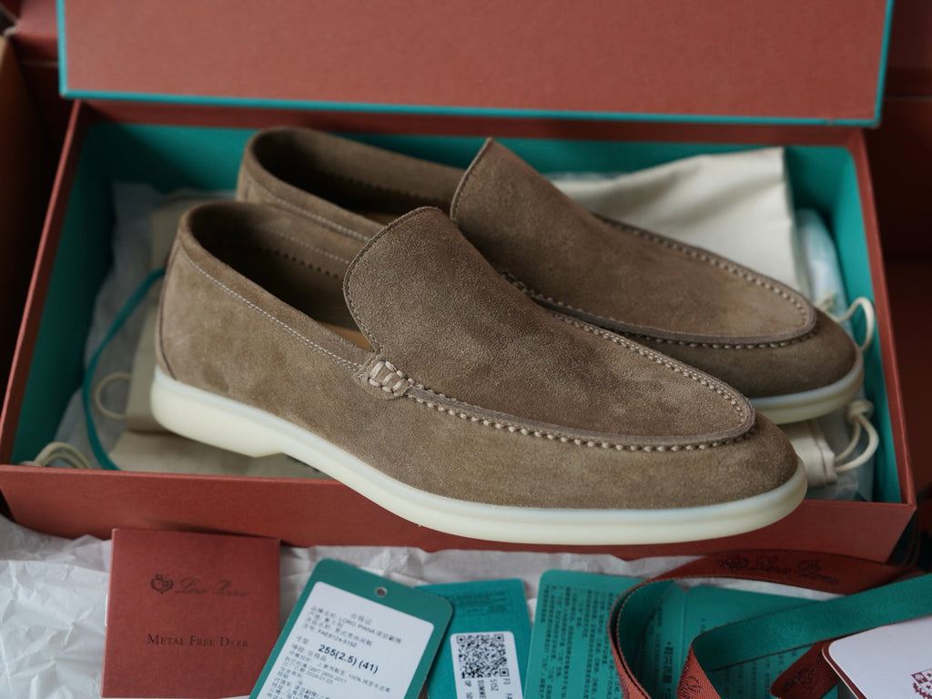 Loro Piana Men summer walk