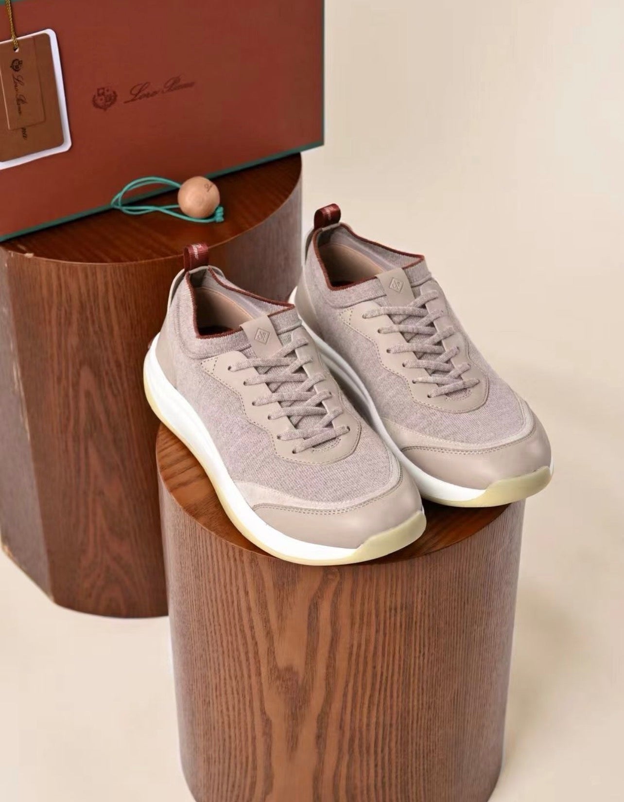 Loro Piana 410 LP Walk