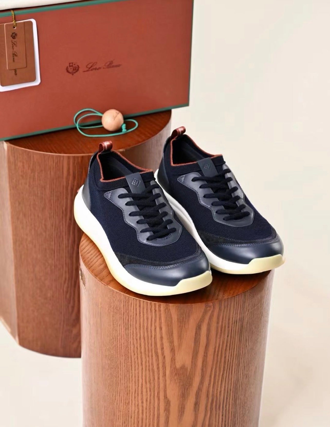 Loro Piana 410 LP Walk